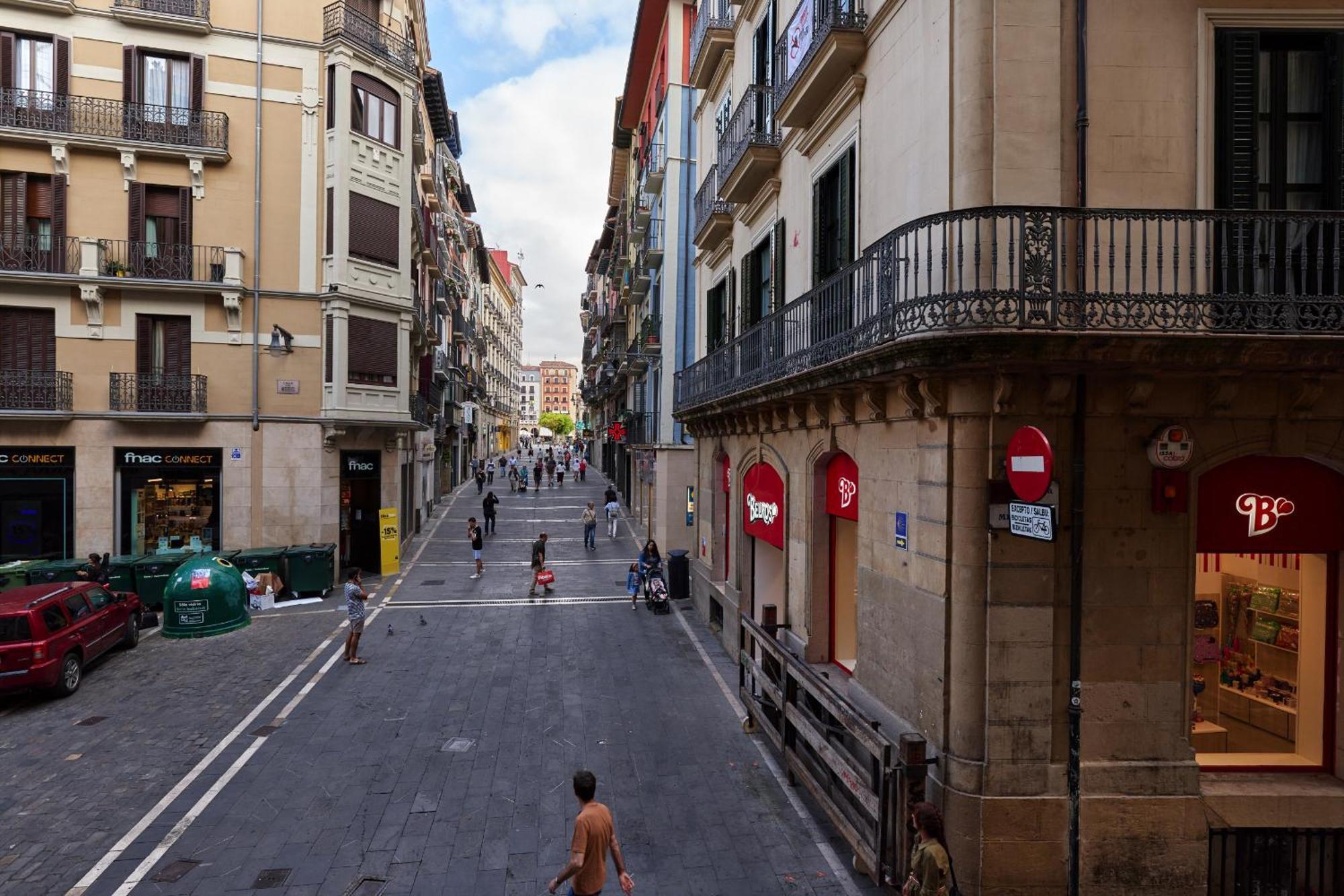 Vistas directas al encierro - TuApartamento Pamplona Exterior foto